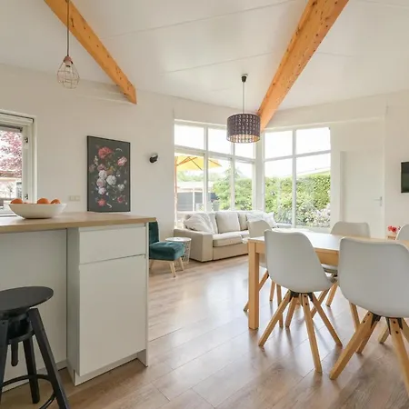 Vakantiehuis Putten 度假居