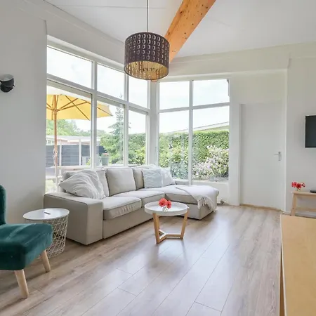 Vakantiehuis Putten * 皮滕
