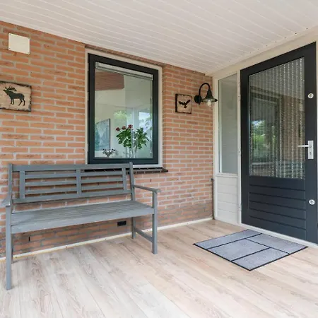 Vakantiehuis Putten 度假居