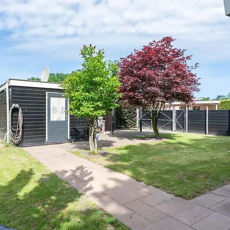 Vakantiehuis Putten * 皮滕